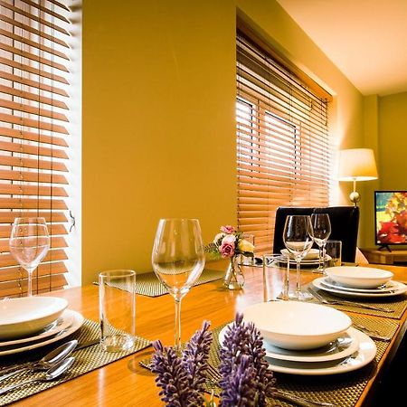 Superb City Center 1 Or 2 Bedroom Apts King Bed Southampton Bagian luar foto