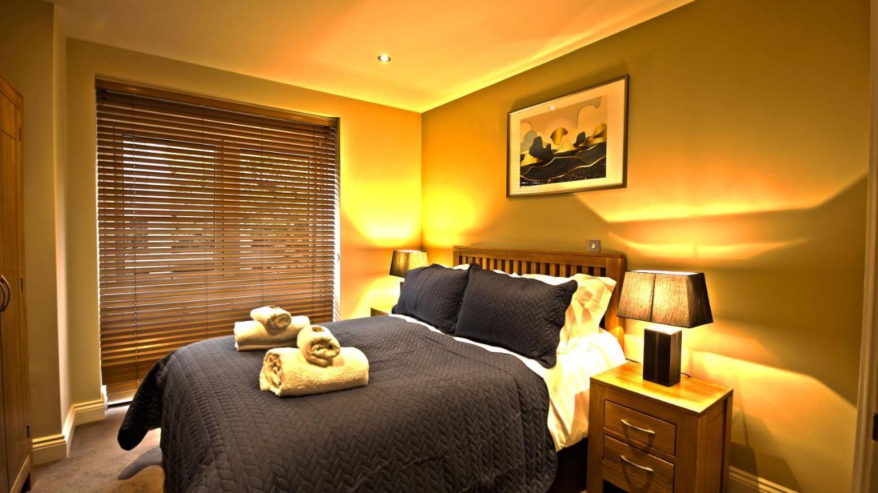 Superb City Center 1 Or 2 Bedroom Apts King Bed Southampton Bagian luar foto