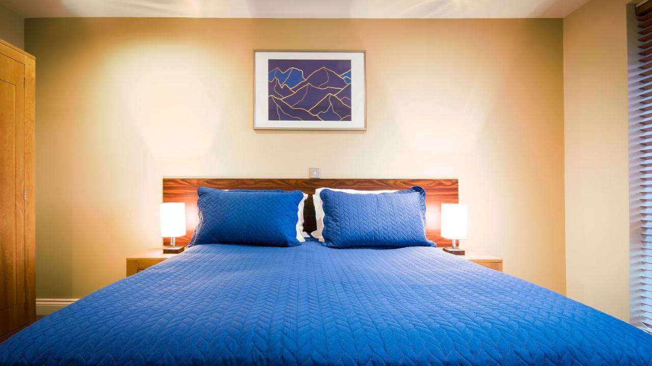 Superb City Center 1 Or 2 Bedroom Apts King Bed Southampton Bagian luar foto