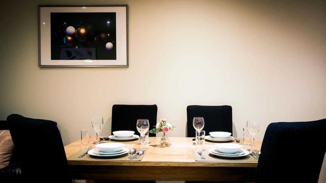 Superb City Center 1 Or 2 Bedroom Apts King Bed Southampton Bagian luar foto