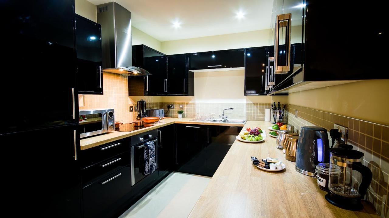 Superb City Center 1 Or 2 Bedroom Apts King Bed Southampton Bagian luar foto